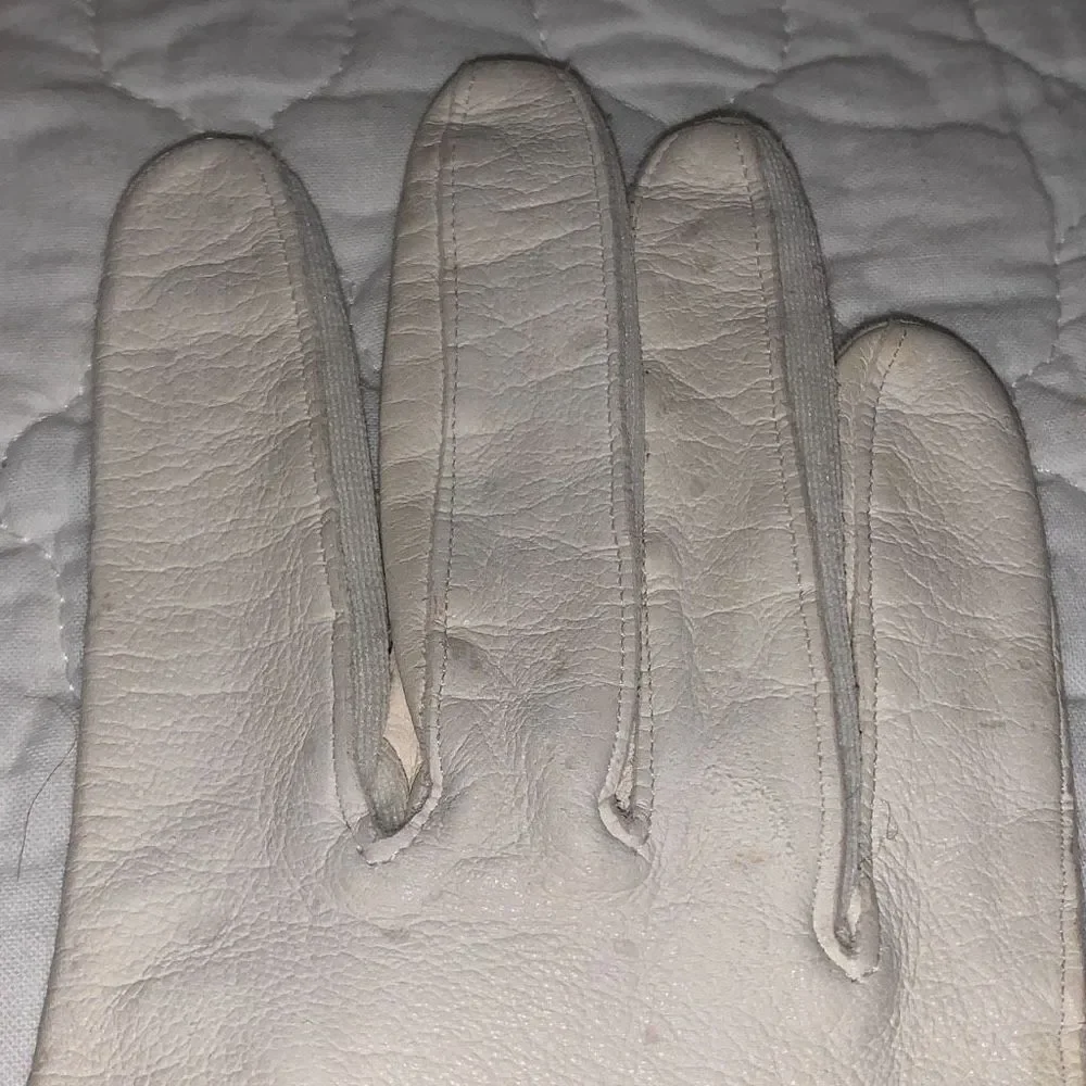 Vintage White Kidskin Leather Gloves‎
